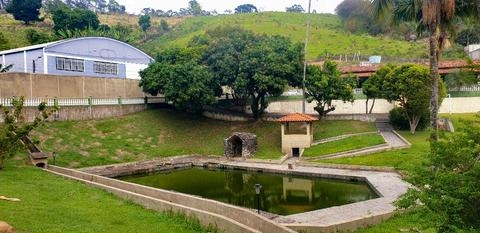 Chácara à venda em Serra Negra, Centro, com 4 quartos, com 8000 m²