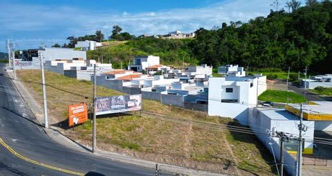Terreno Comercial à venda em Amparo, Silvestre, com 172.2 m², Loteamento São Gerônimo 